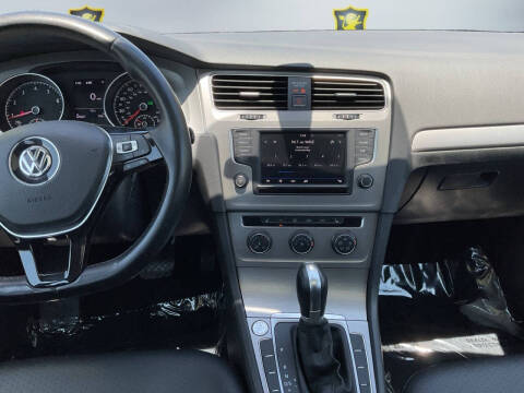 2017 Volkswagen Golf