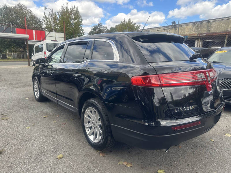 2018 Lincoln MKT Town Car Livery Fleet