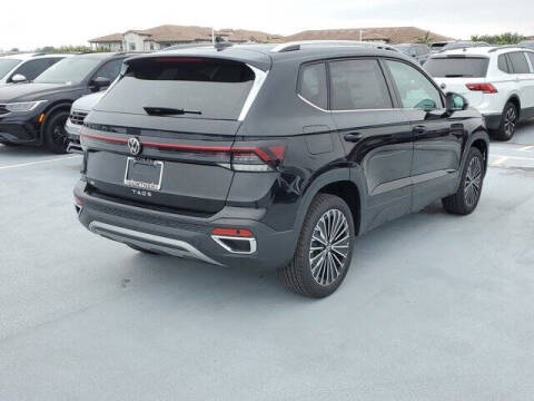 2025 Volkswagen Taos SE