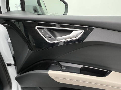 2023 Audi Q4 e-tron quattro Premium Plus 50