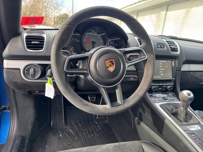 2016 Porsche Cayman GT4