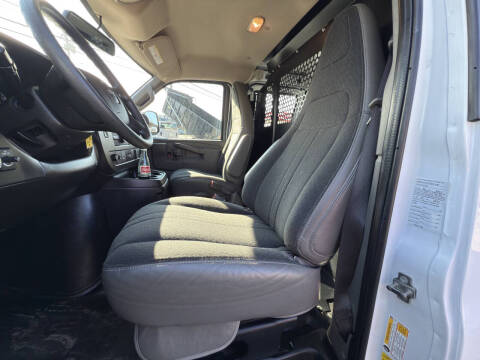 2023 GMC Savana 2500