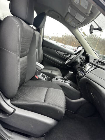 2017 Nissan Rogue SV