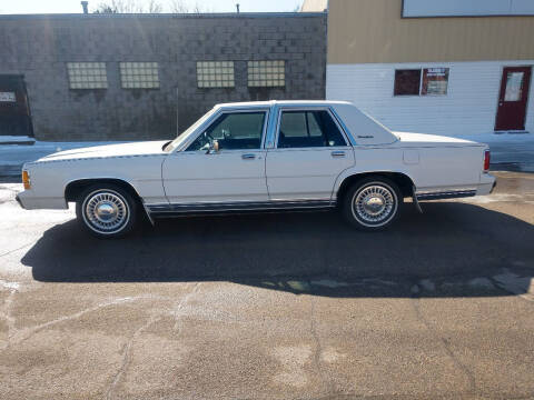 1990 Ford LTD Crown Victoria
