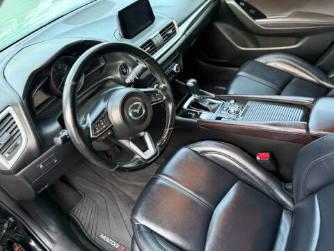 2017 Mazda MAZDA3 Touring