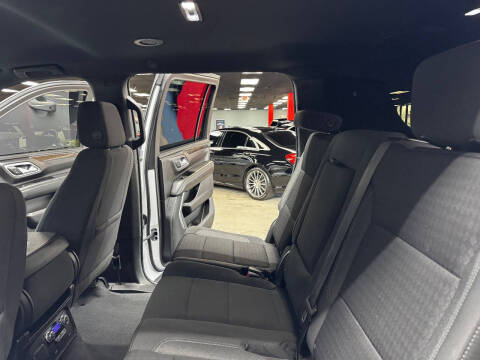 2023 GMC Yukon XL SLE