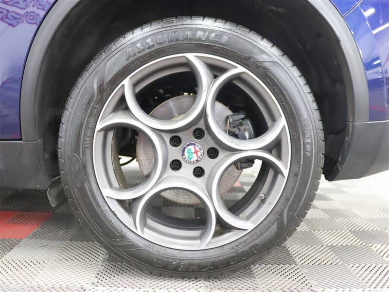 2018 Alfa Romeo Stelvio Sport