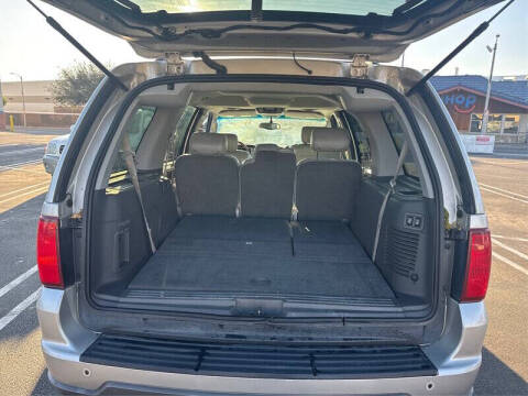 2004 Lincoln Navigator Luxury
