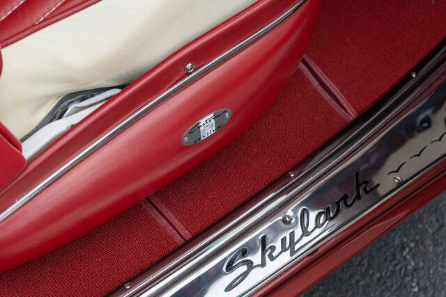 1953 Buick Skylark 29