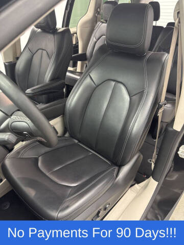 2023 Chrysler Pacifica Touring L