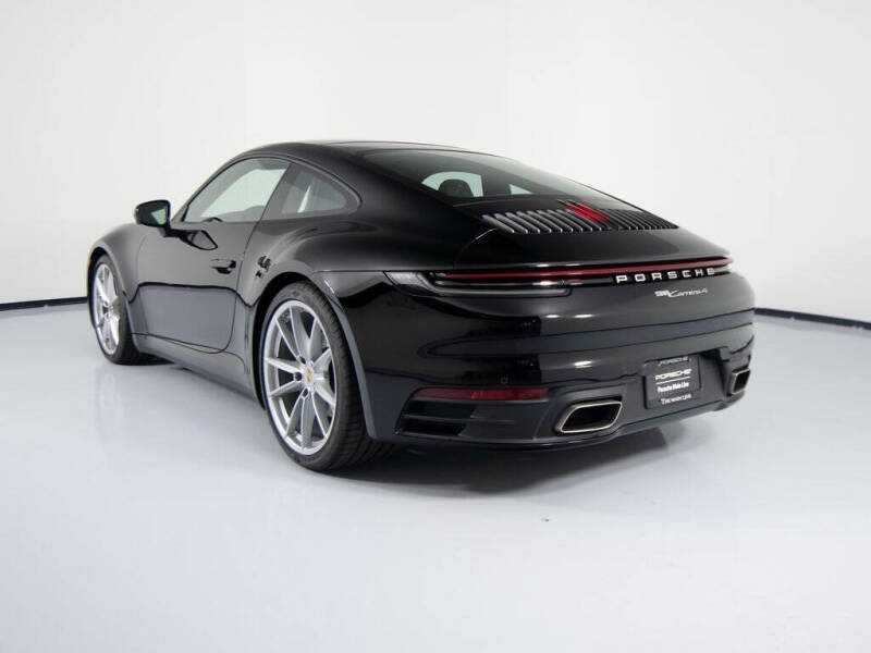 2024 Porsche 911 Carrera 4