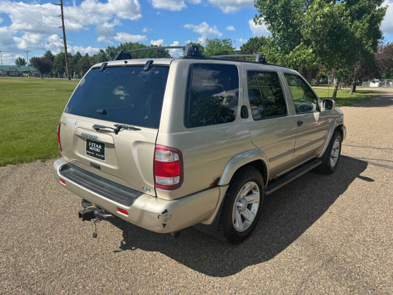 2003 Nissan Pathfinder LE