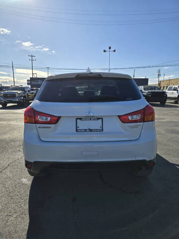 2017 Mitsubishi Outlander Sport ES