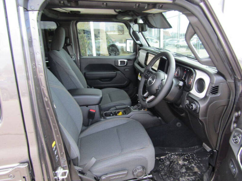 2026 Jeep Wrangler Sport RHD