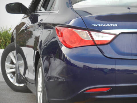 2012 Hyundai Sonata for sale at Moto Zone Inc in Melrose Park IL