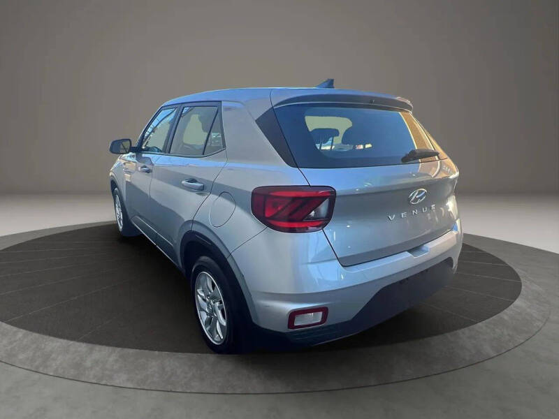 2022 Hyundai Venue SE