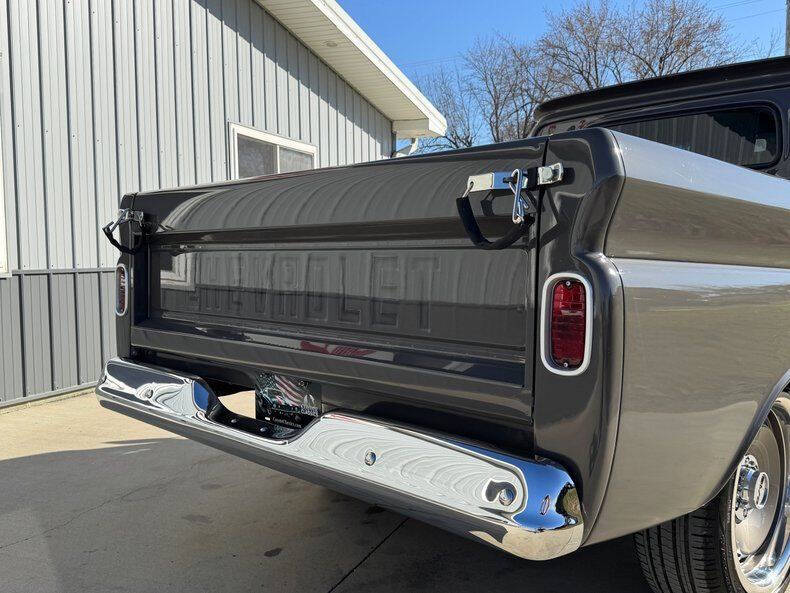 1961 Chevrolet Apache