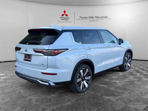 2025 Mitsubishi Outlander SE