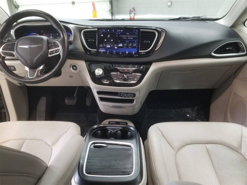 2021 Chrysler Pacifica Touring L