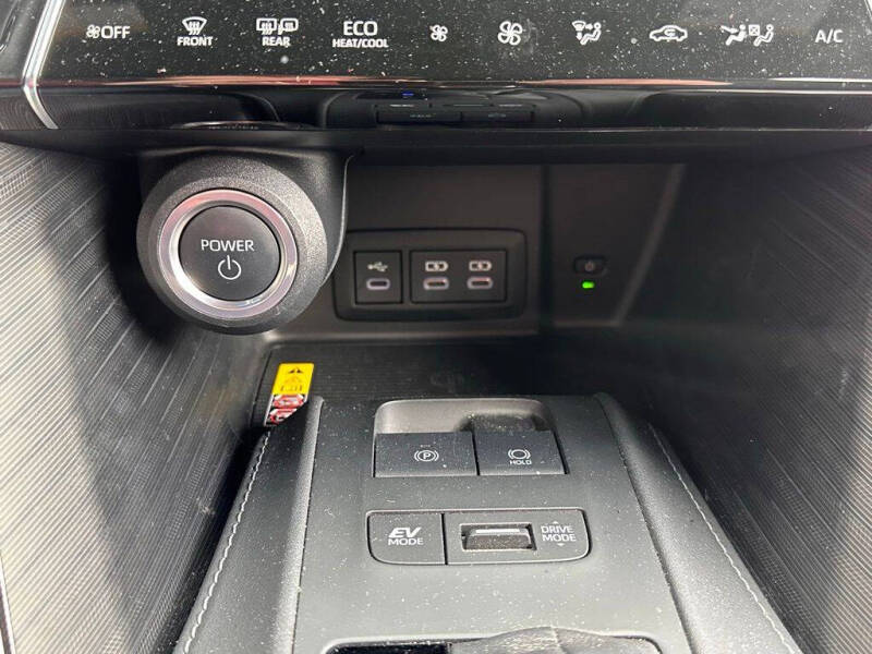 2023 Toyota Venza XLE