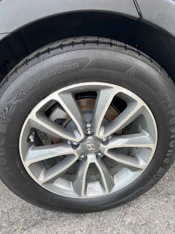 2017 Hyundai Santa Fe SE