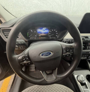 2021 Ford Escape Hybrid SE