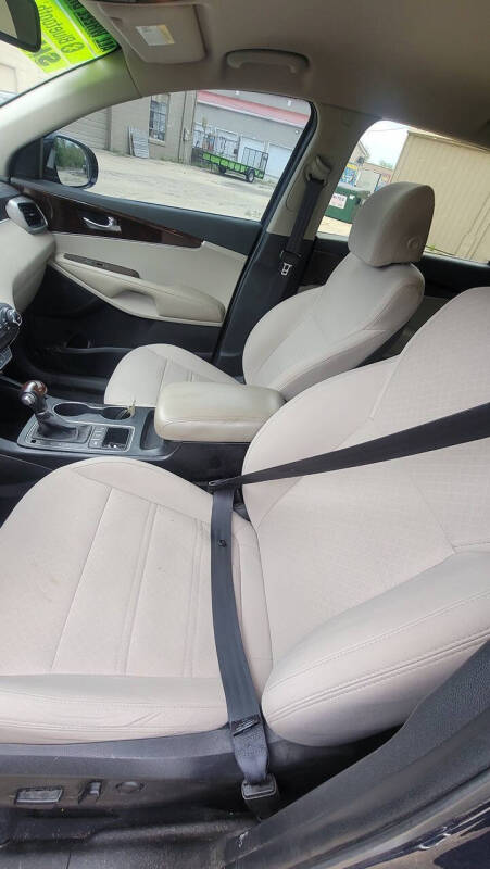 2017 Kia Sorento LX