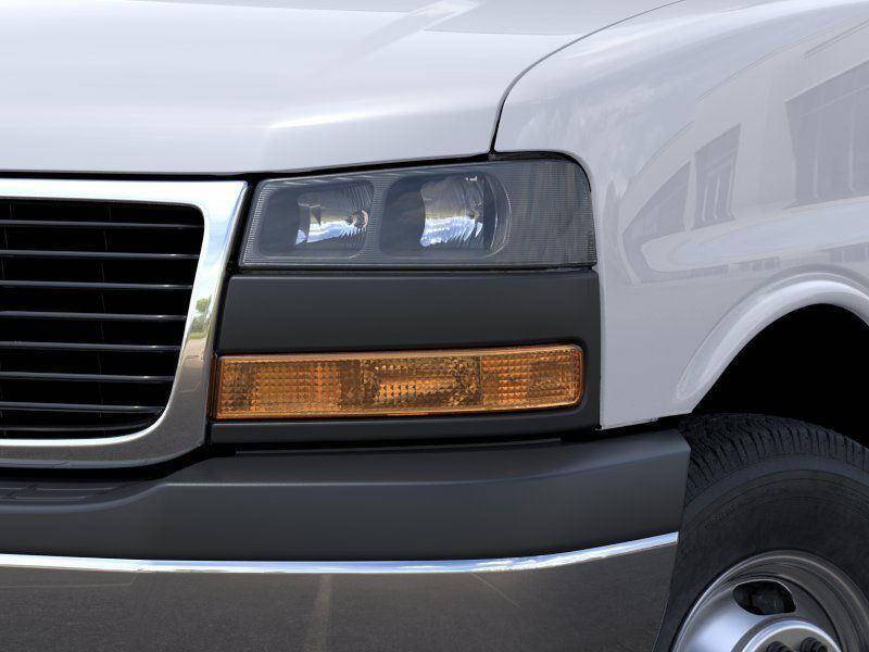 2025 GMC Savana 3500