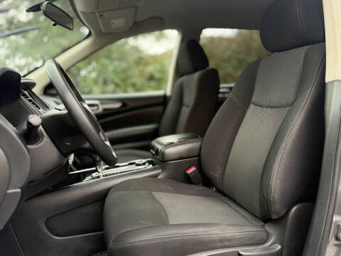 2020 Nissan Pathfinder S