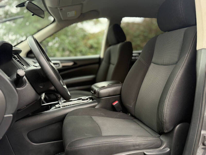 2020 Nissan Pathfinder S