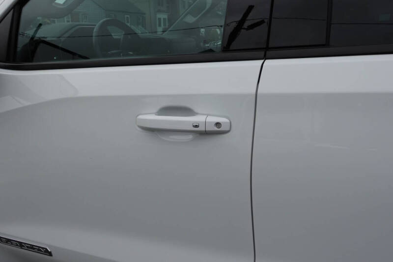 2023 GMC Sierra 1500 Elevation Standard