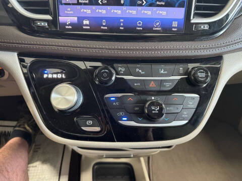 2021 Chrysler Pacifica Hybrid Touring L