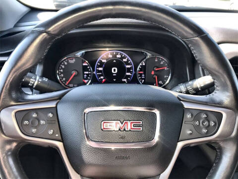 2022 GMC Acadia AT4