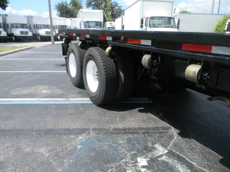 2014 Freightliner M2 106