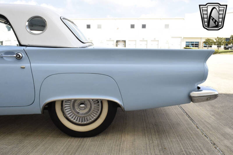 1957 Ford Thunderbird