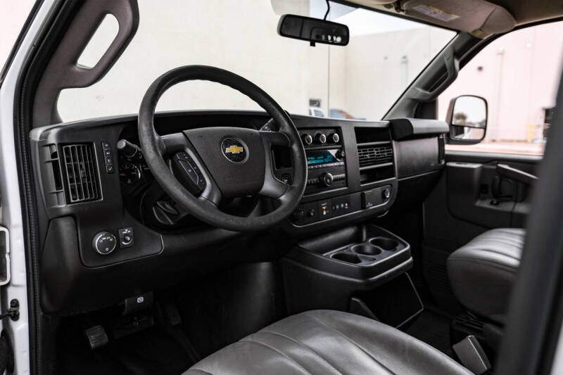 2021 Chevrolet Express 2500