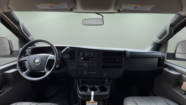 2026 Chevrolet Express 2500