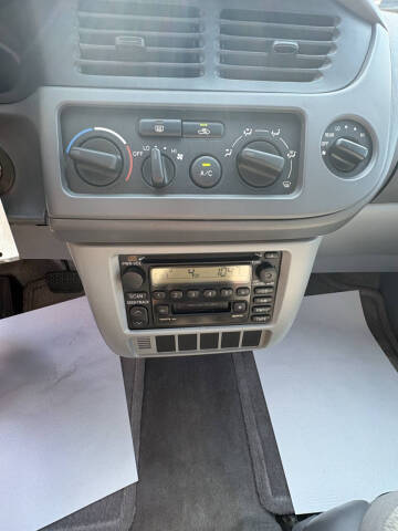 2003 Toyota Sienna CE