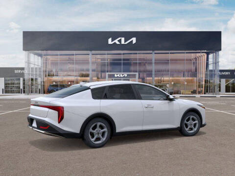 2025 Kia K4 LX