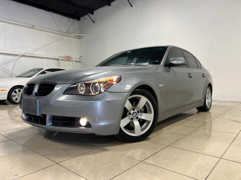 2004 BMW 5 Series for sale at ROADSTERS AUTO in Houston TX