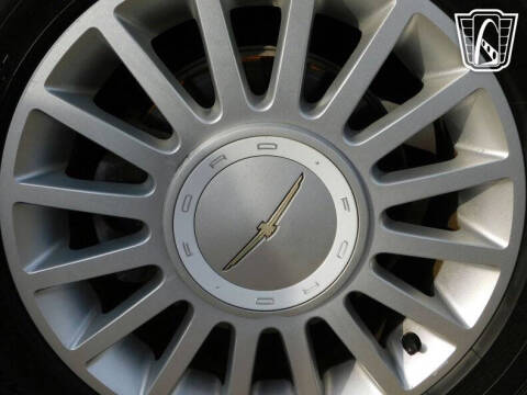 2004 Ford Thunderbird Deluxe