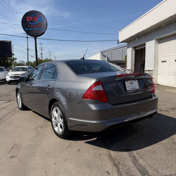 2012 Ford Fusion SE