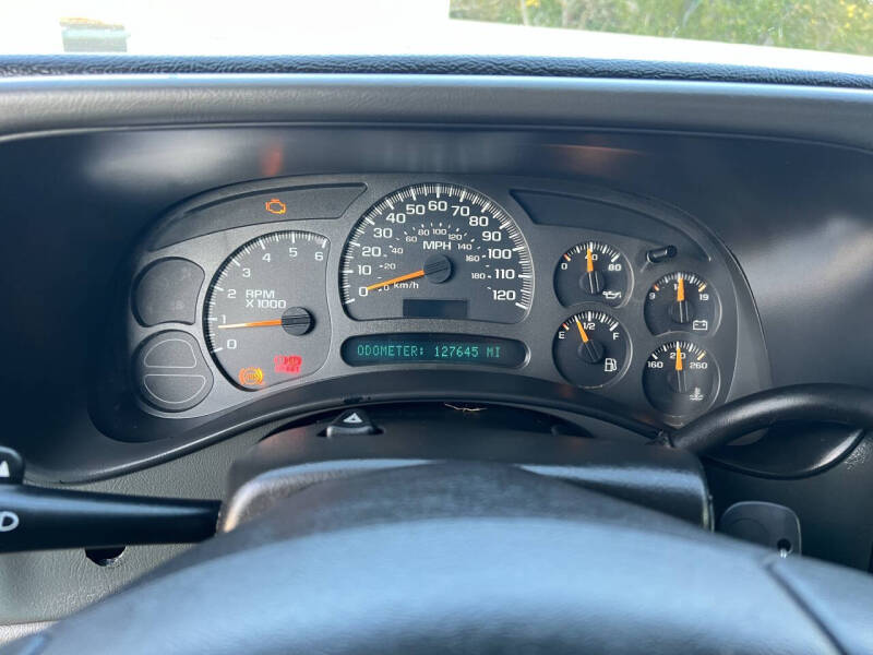 2004 Chevrolet Silverado 1500 LS