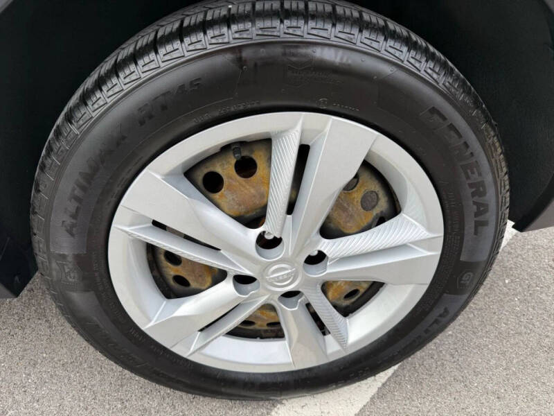 2022 Nissan Kicks S