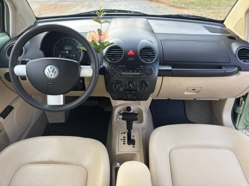 2006 Volkswagen New Beetle 2.5