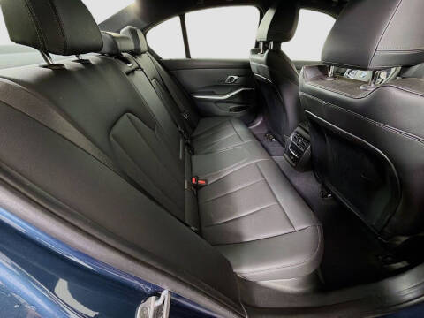 2025 BMW 3 Series 330i
