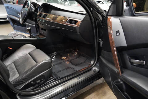 2004 BMW 5 Series 545i