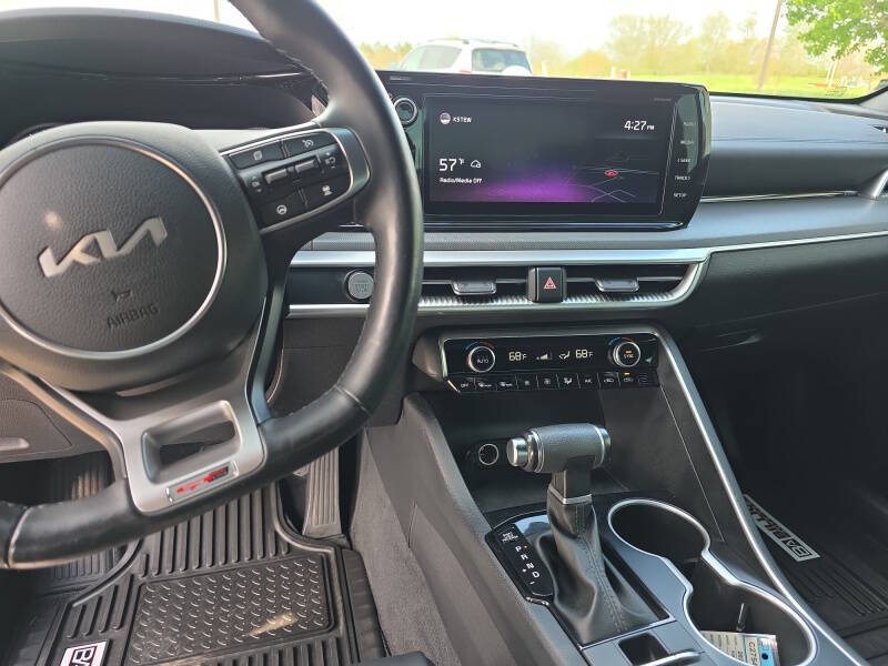2022 Kia K5