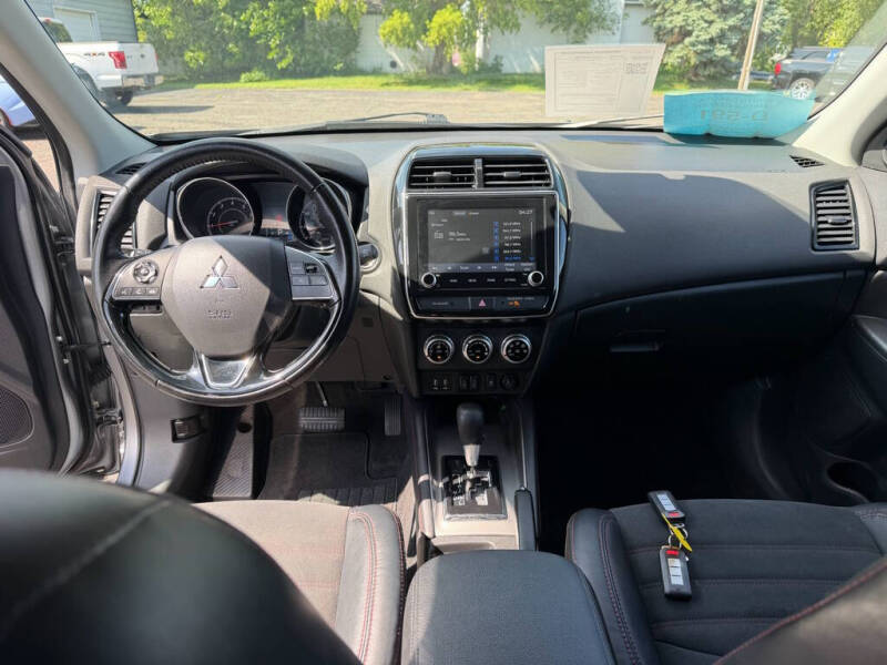 2023 Mitsubishi Outlander Sport SE