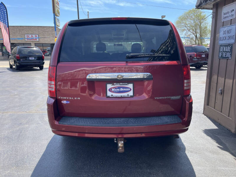 2010 Chrysler Town and Country Touring